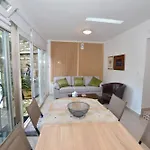 Oasis Di 아파트